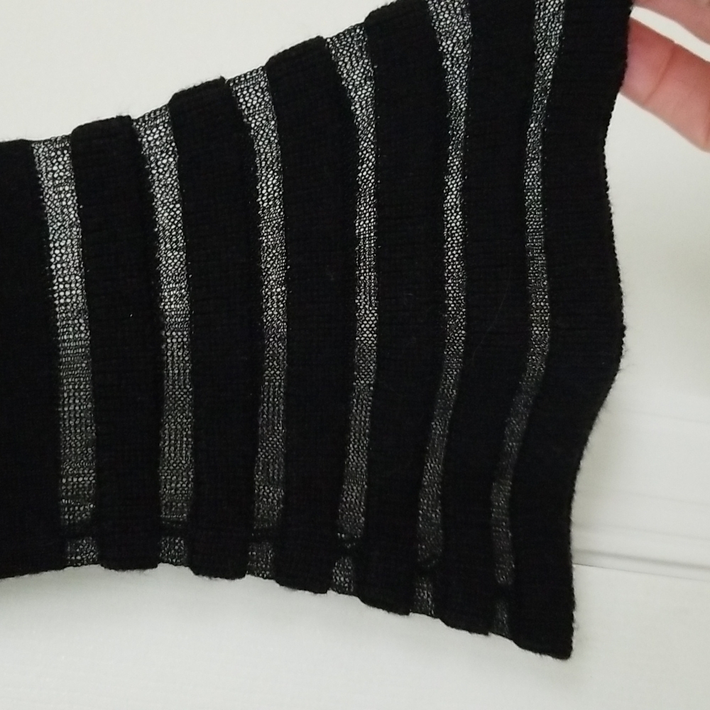 Neely Sweater - Picture 2 of 4